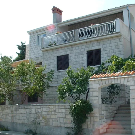 Apartment Lucija *